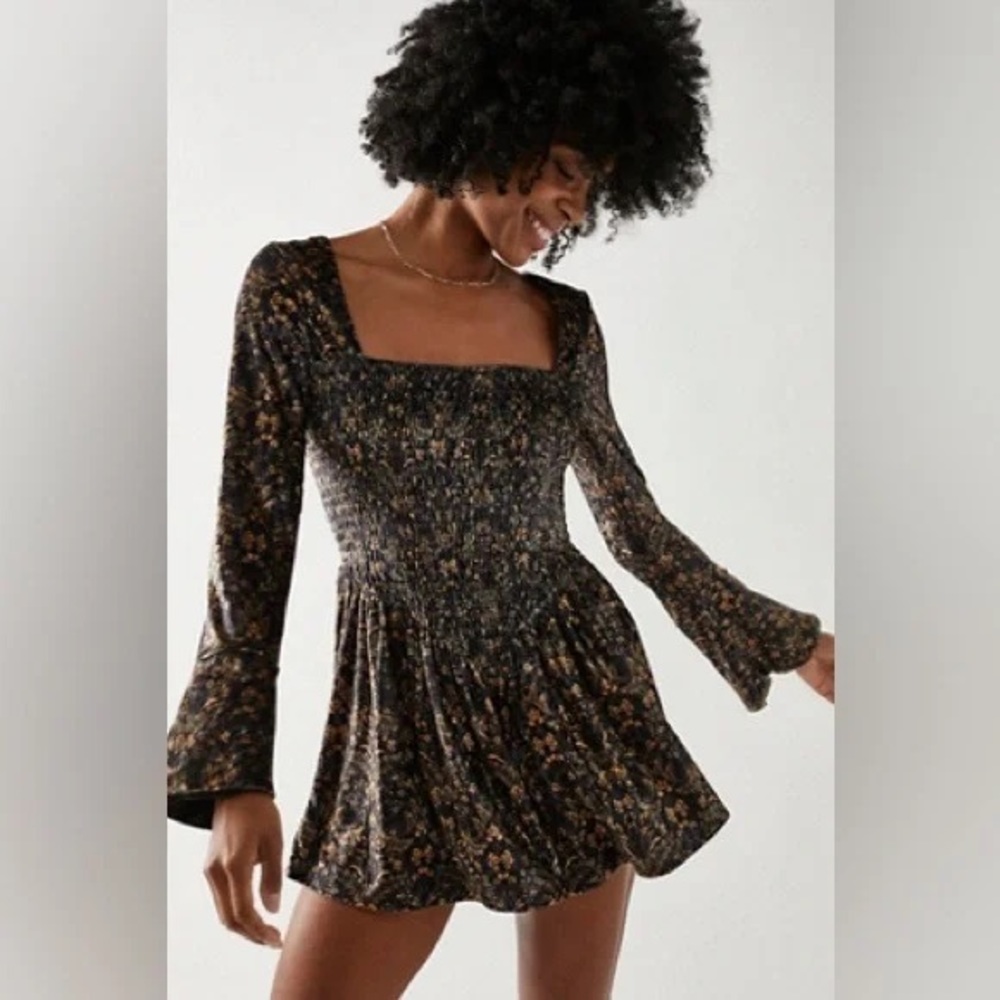 NWT Free People Bali Tightrope Velvet Romper Size XS Z38